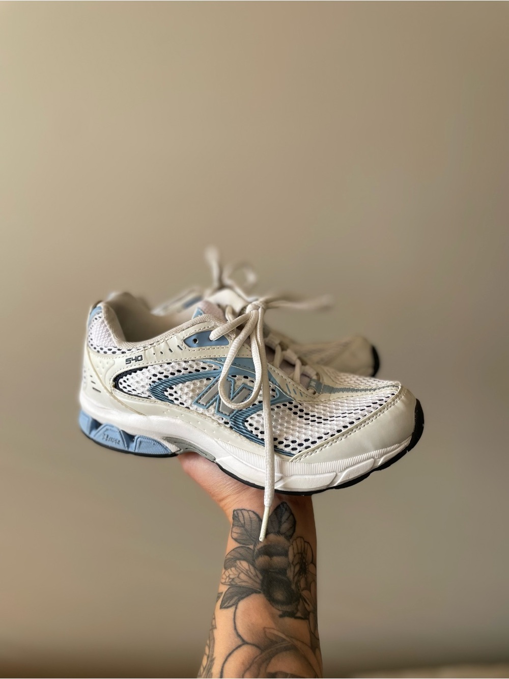 New Bance Women's White and Light Blue Athletic Sneakers size 3.5 Youth (5 Wmns)